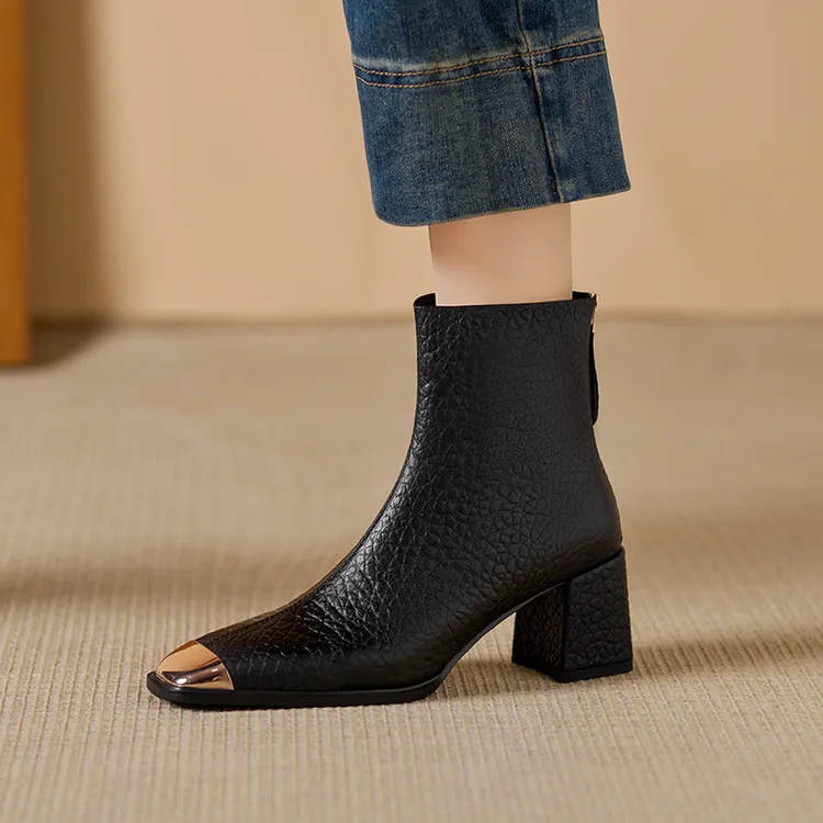 秋冬新款真皮方头女靴子粗跟马丁靴黑色高跟短靴子英伦风瘦瘦靴