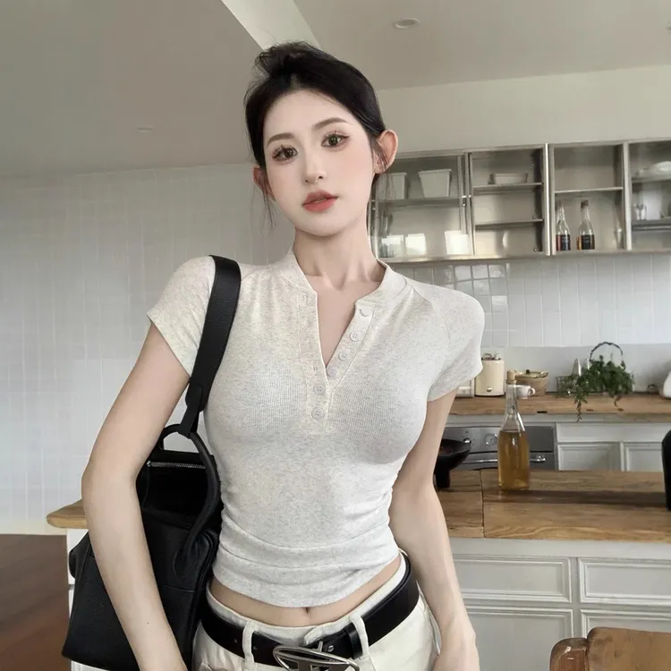 054#2025夏季新款美式纽扣半开领短袖T恤修身褶皱短款打底衫潮