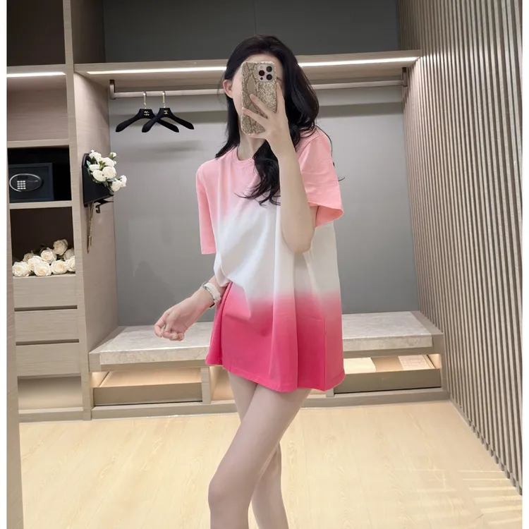 （芳芳好物）时尚短袖女款2025新款休闲百搭夏季中长款渐变撞色T恤