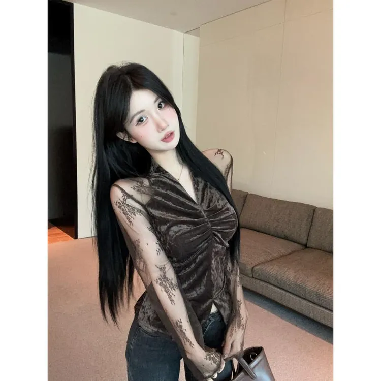 法式气质高级感V领蕾丝拼接长袖丝绒T恤修身显瘦打底衫收腰上衣女