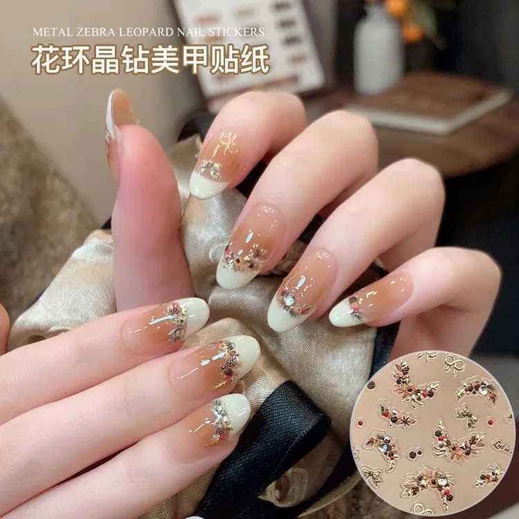 浮雕晶钻松果花环花边美甲贴纸秋冬复古枫叶蝴蝶结背胶指甲贴配饰