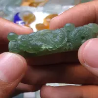 定制翡翠未镶嵌挂件
