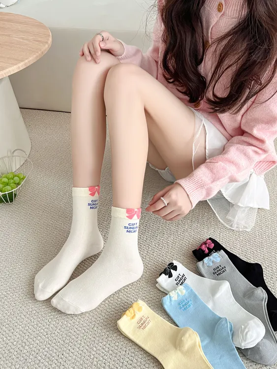 防滑字母女蝴蝶结秋季中筒中筒袜薄款刺绣法式可爱休闲风新款百搭