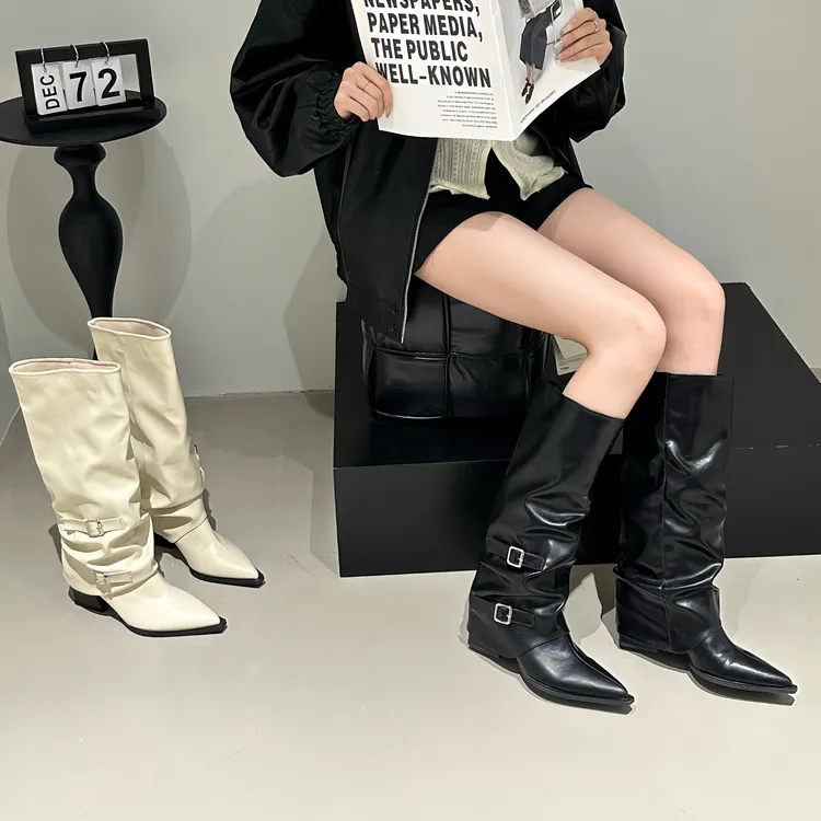 高跟长靴女2025秋冬新款堆堆靴尖头女靴粗跟小众长筒不过膝裤管靴