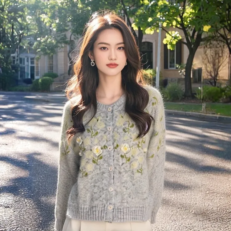 25新款慵懒风韩系秋冬短款针织圆领花朵常规袖毛针织衫上衣开衫