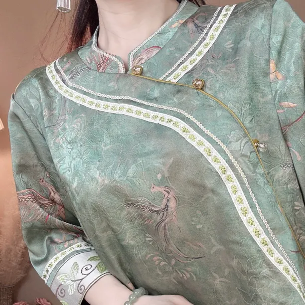 《金枝玉叶·旗袍》新中式高级复古刺绣织花宽松国风长旗袍