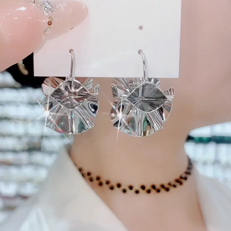 铜合金耳饰 486-气质轻奢银针小巧灵动百搭高级时尚白色耳环耳圈