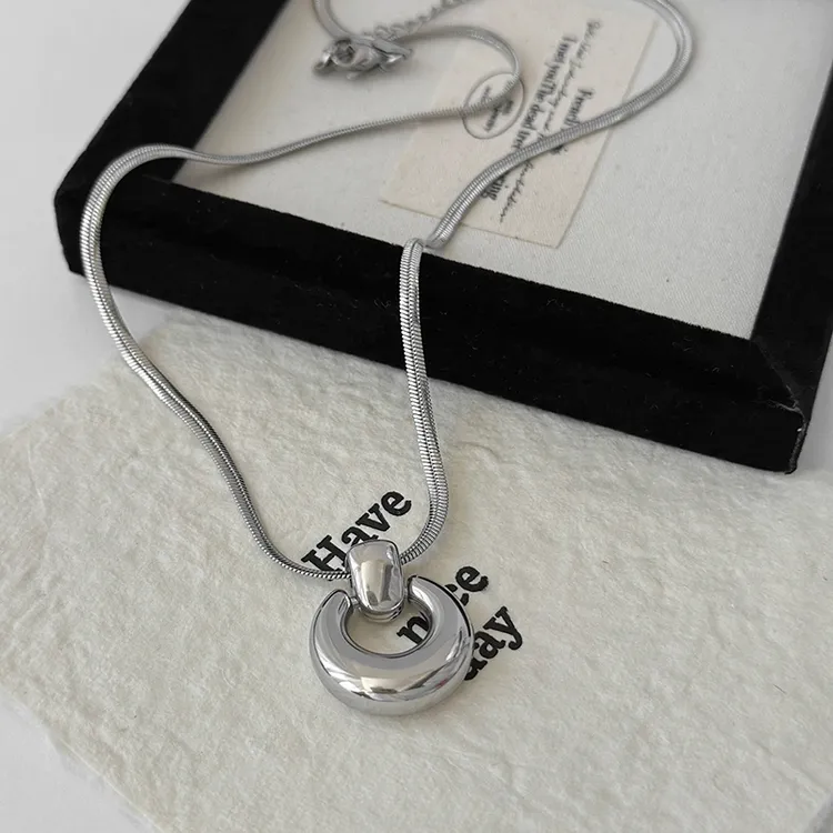 钛钢项链 高级设计感轻奢项链女款百搭小众T恤不掉色配饰蛇骨链