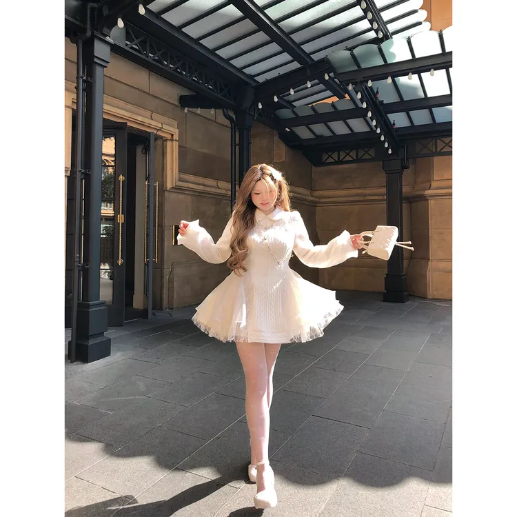 安妮不火【纱幔千金赋】新款娃娃领欧根纱拼接绞花毛织裙A254Q0633