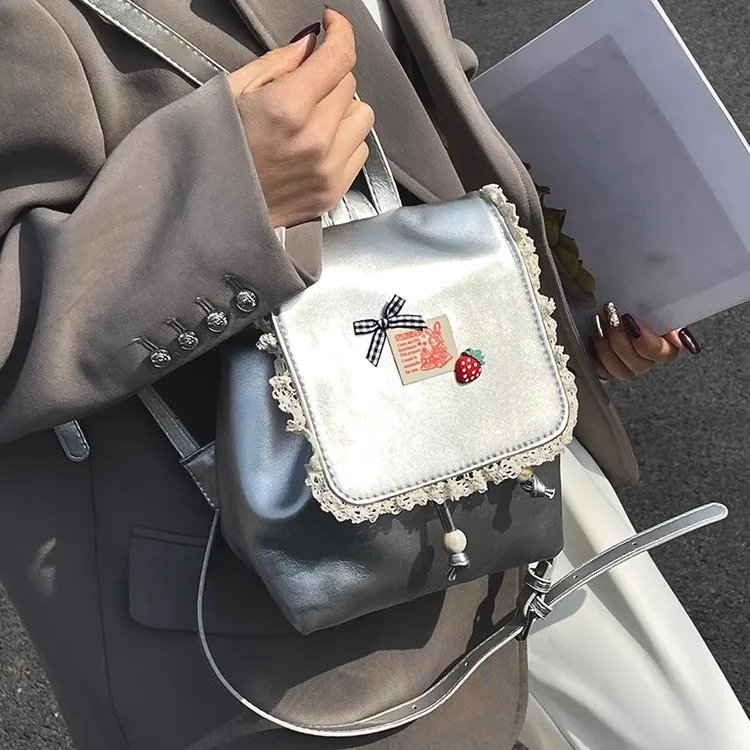 双肩包女旅游轻便高颜值2025新款休闲小众设计感学生书包韩版背包