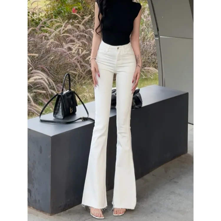 白色毛边单扣高腰弹力喇叭牛仔裤女2025秋季新款显瘦修身微喇裤