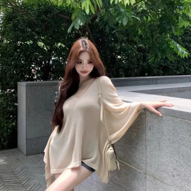 法式甜辣高级感防晒外搭罩衫v领慵懒风宽松不规则针织上衣女夏季