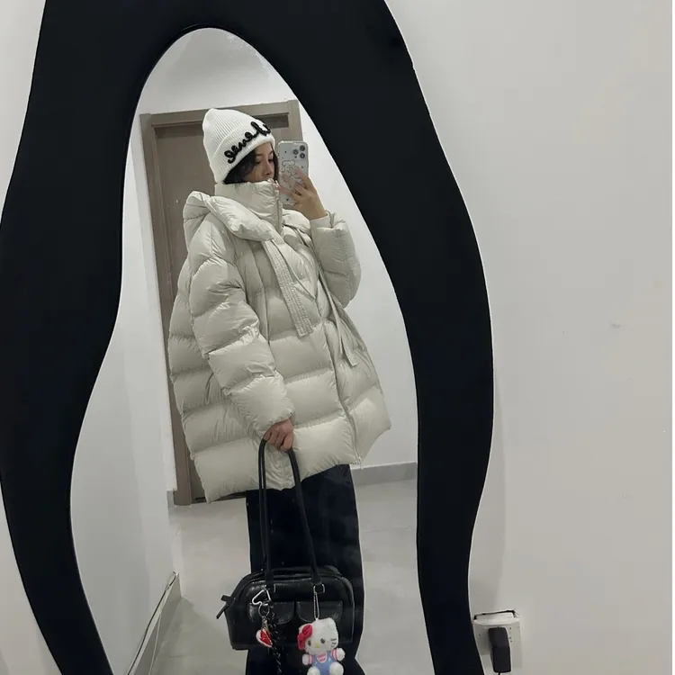 羽绒服女冬季小个子2025新款今年流行爆款韩系飘带白鸭绒保暖外套