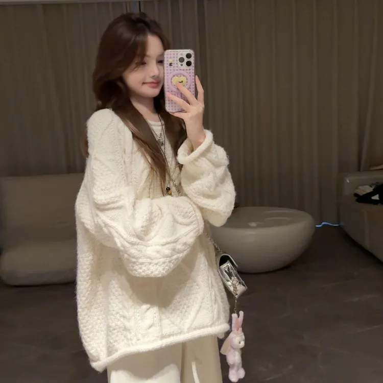 韩系早秋穿搭套装2025年新款慵懒风高级感白色针织毛衣长裤两件套