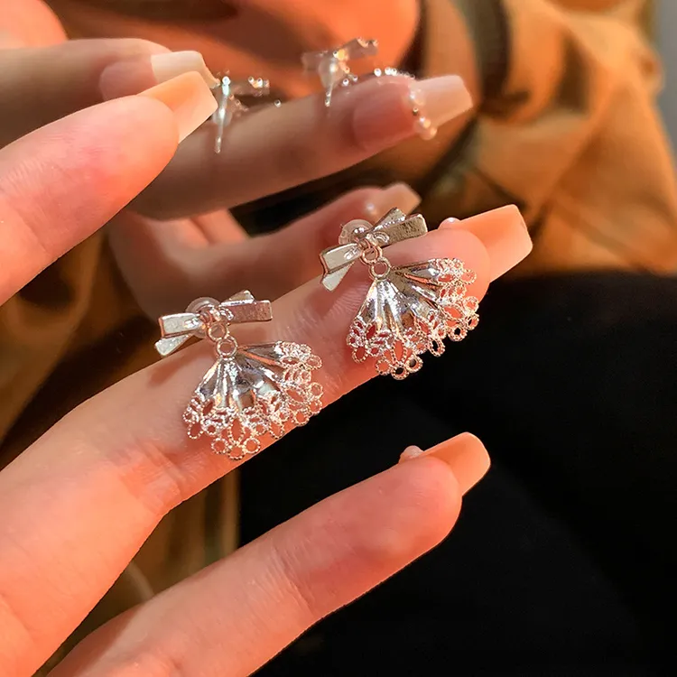 合金无非金属耳饰 蝴蝶结蕾丝裙边可拆两戴后挂式耳环轻奢小众风