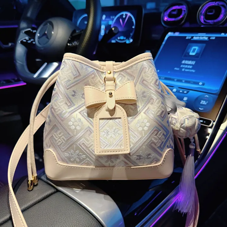 【新品】广西非遗壮锦包包抽绳福袋包水桶包斜跨包新中式新款包包