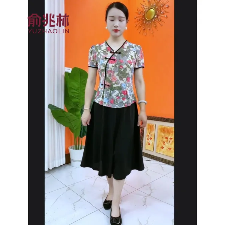 俞兆林中老年妈妈夏装连衣裙新款时尚洋气质高贵假两件花色改良旗