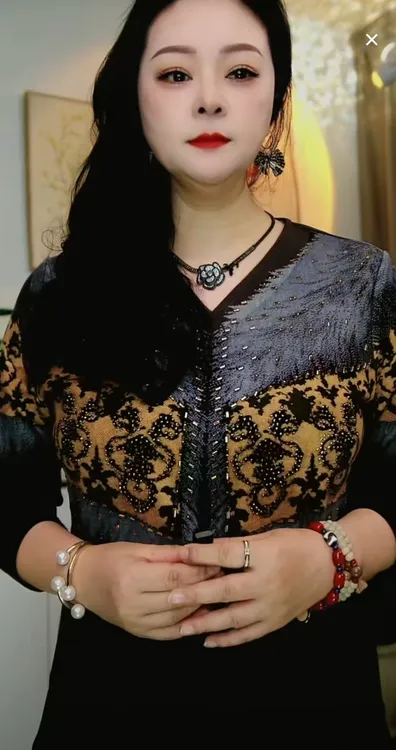 5612大码女装200斤上衣T恤冬季新款是双v领双面绒时尚百搭打底衫