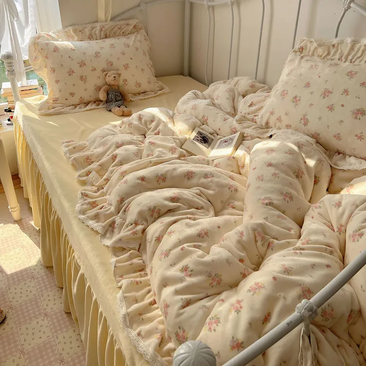 A类加厚牛奶绒防静电韩系小碎花花边床裙四件套床品套装保暖柔软