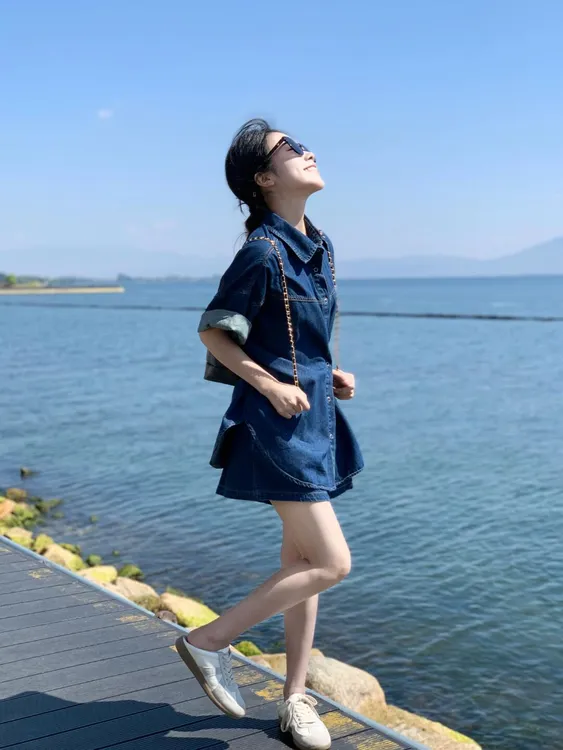 【蓝语】时尚气质牛仔衬衫女外套显白气质蓝色牛仔短裤休闲两件套