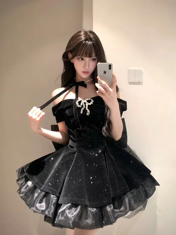 法式设计高级感小众裙气质夏季显瘦黑色连衣裙名媛小个子秋季新款