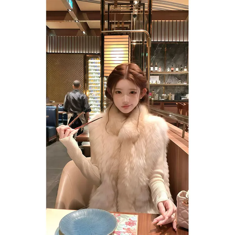 2025冬季超好看温柔风保暖毛毛外套设计感修身显瘦长袖连衣裙长裙