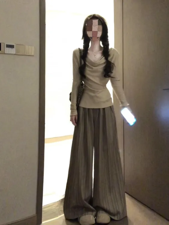 2025秋季新款韩版温柔风荡领设计感长袖上衣搭配条纹阔腿裤两件套