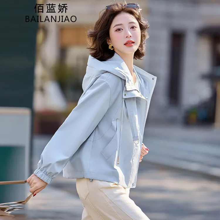 蓝色多巴胺短外套女2025新款春装休闲宽松冲锋衣夹克漂亮连帽上衣
