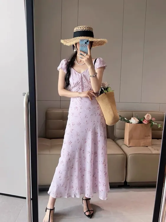 2025法式V领碎花连衣裙女紫色收腰显瘦气质系带优雅浪漫印花长裙