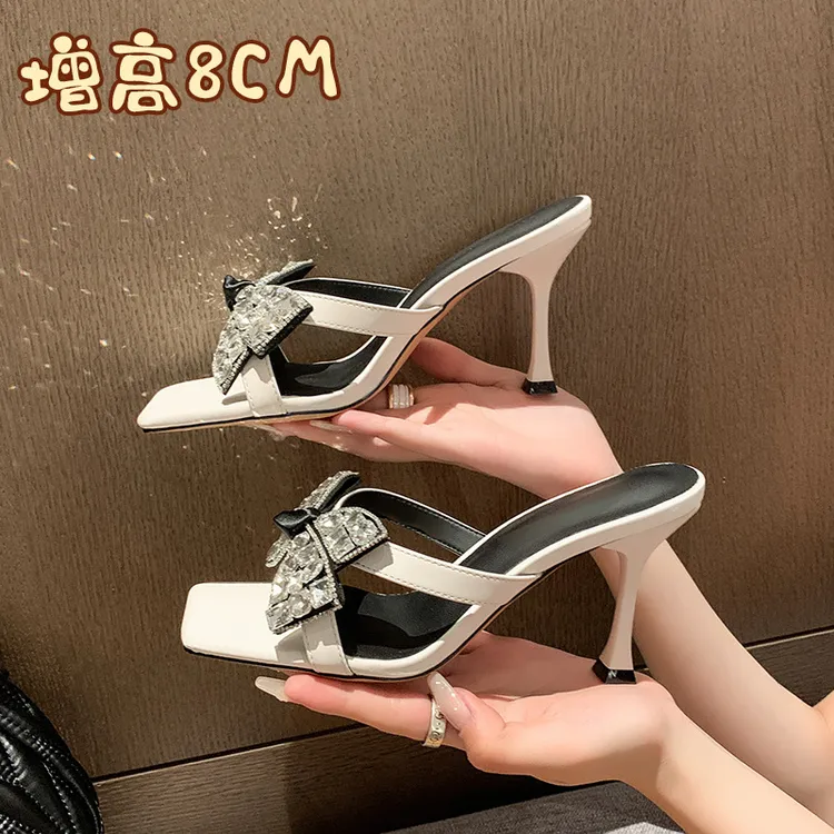 2025新款网红水钻蝴蝶结凉拖鞋女2025年夏季外穿时尚夏季清凉透气