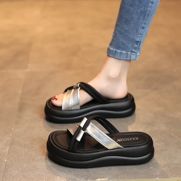 凉拖鞋女夏季外穿2025新款配裙子厚底沙滩凉鞋时尚女士孕妇一字拖