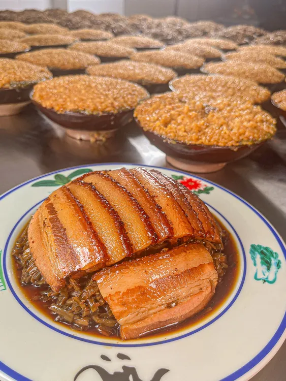 芽菜烧白一个自贡风味加热即食