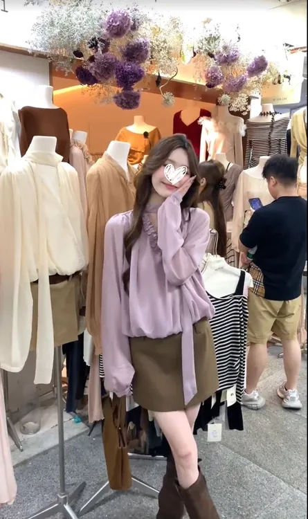 【米小诺专属】韩系甜美减龄木耳边拼接v领衬衫