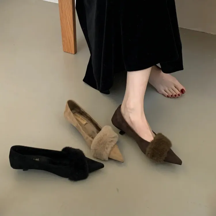 2025秋冬尖头毛毛单鞋新款温柔风外穿舒适保暖棉冬季加绒女鞋细根