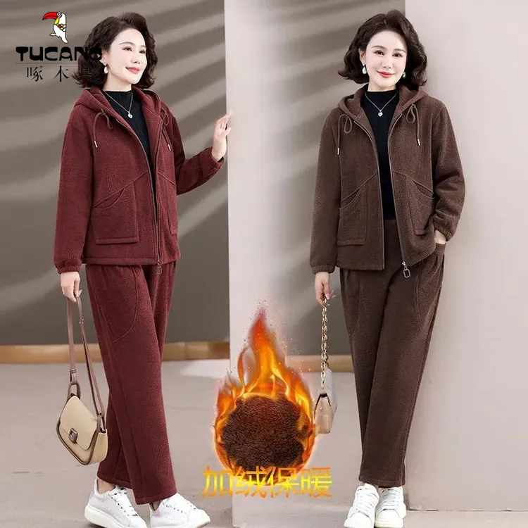 新款啄木鸟2025春秋正品连帽加绒加厚时尚气质妈妈装两件保暖休闲