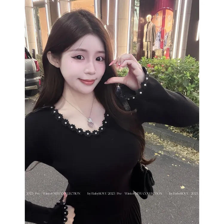 【柔软时光】温与柔 她真的好会穿！秋冬毫不费力穿搭喇叭袖小花上衣