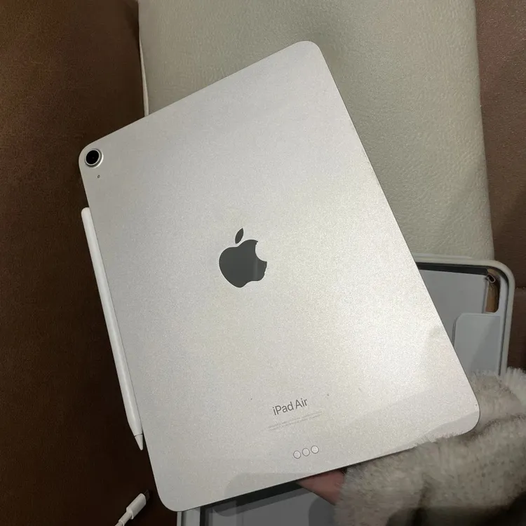 95新 Apple/苹果 iPad Air女生轻薄娱乐追剧阅读办公商务平板电脑