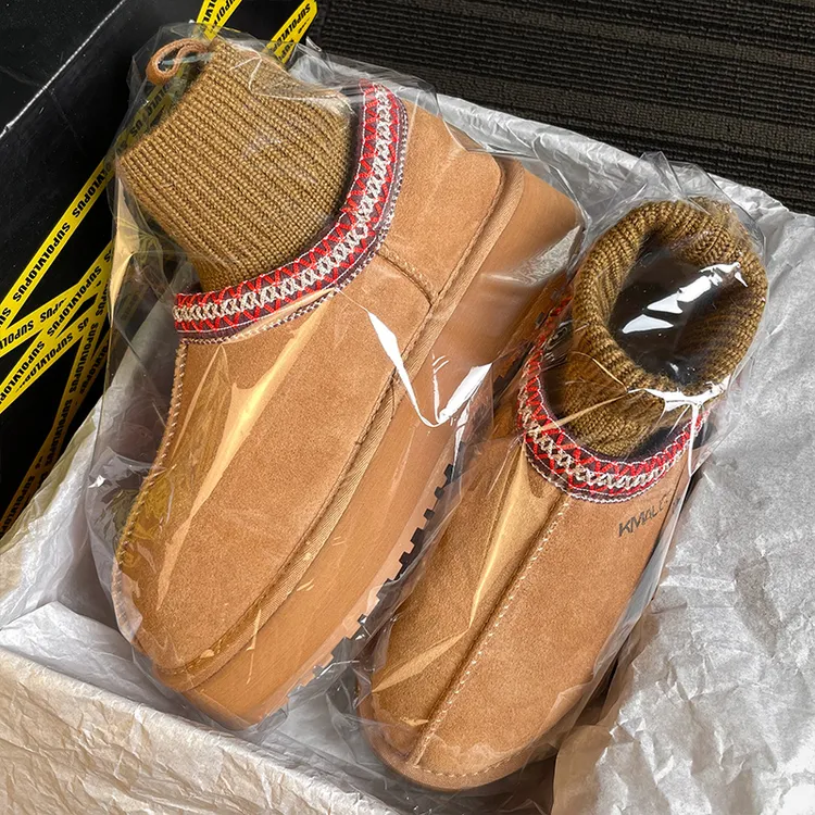 品牌断码桑坡民族风雪地靴女款套袜堆堆2025新款冬季加绒加厚皮毛