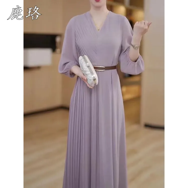 时尚洋气简约纯色修身减龄连衣裙2025夏季新款收腰显瘦遮肉长裙子