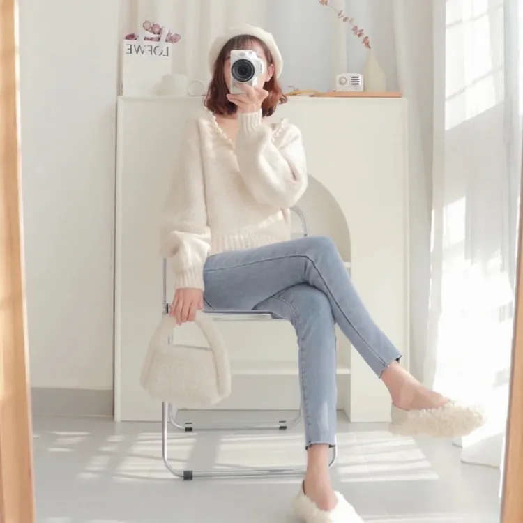 春秋濮院慵懒风钉珠毛衣内搭打底洋气显瘦时尚外穿宽松秋冬针织