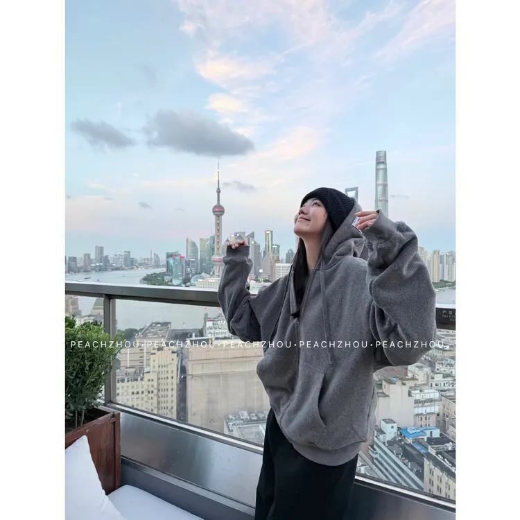 『PEACHZHOU』摇粒绒标签宽松连帽外套简约休闲百搭纯色拉链绒衫