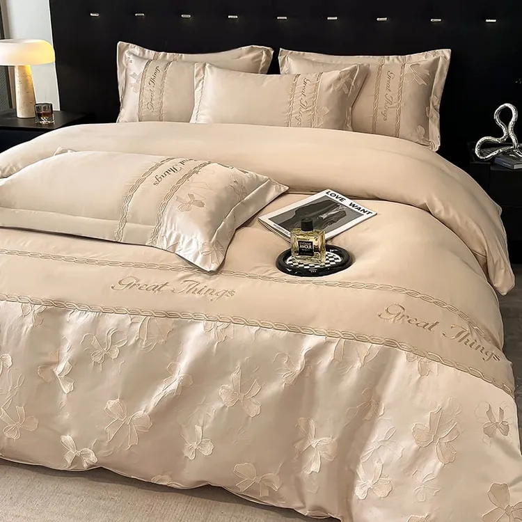 富安娜夏季冰丝裸睡亲肤2025新款简约轻奢高端刺绣凉床单被套床品