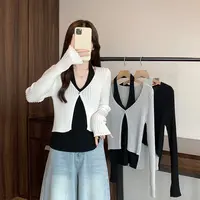 2025秋装新款胖mm大码女设计感撞色假两件挂脖针织上衣 72015