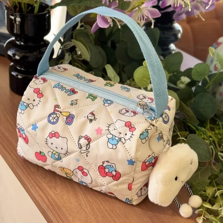 蓝色小车猫咪大容量收纳可爱日系耐脏高颜值小巧礼物防水化妆包