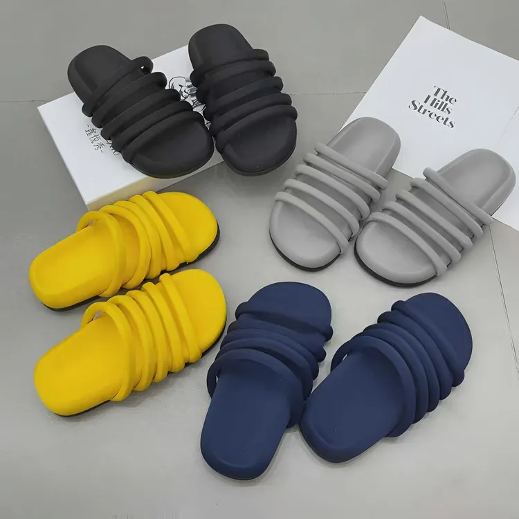 网红女拖鞋夏季新款百搭平底舒适简约休闲外穿沙滩凉拖鞋一字拖鞋