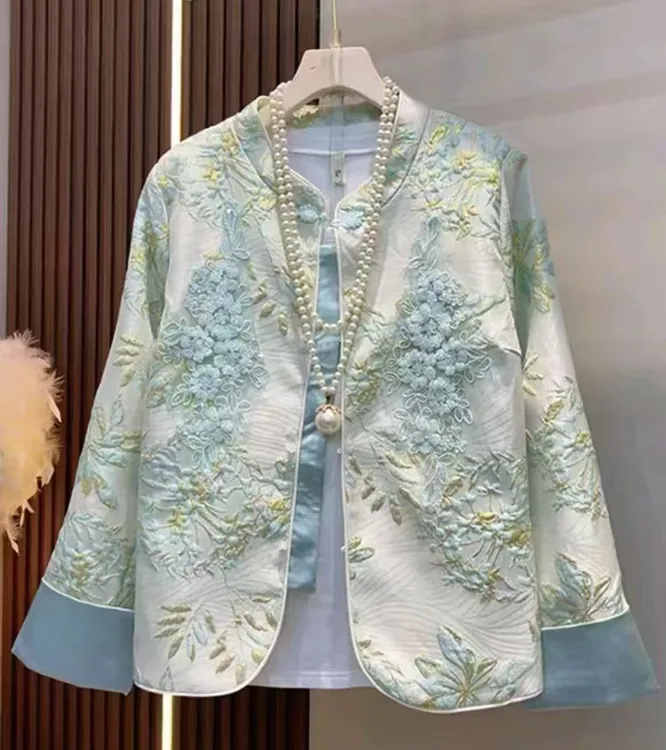 芃8123重工钉珠花朵大外套秋季爆款胖妹妹新中式外套大码女装