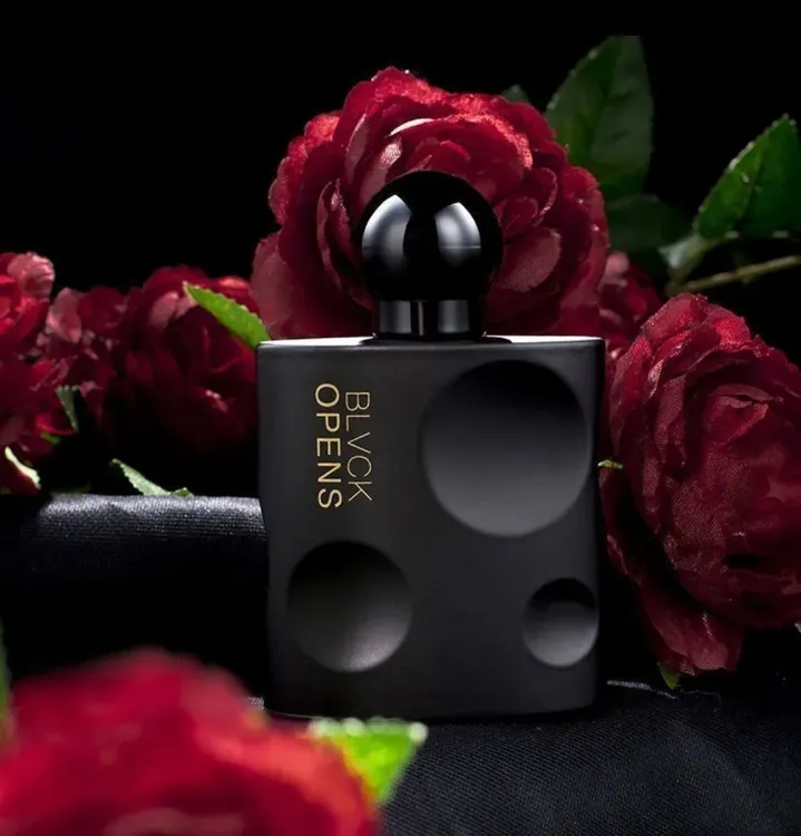 大牌正品女士黑鸭香水清新自然持久淡香好闻热卖50ml约会魅力女士