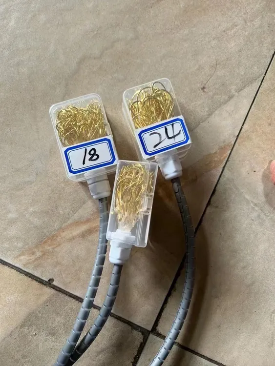 丸世金钩+钩盒，纯手工精绑，钩盒可重复使用