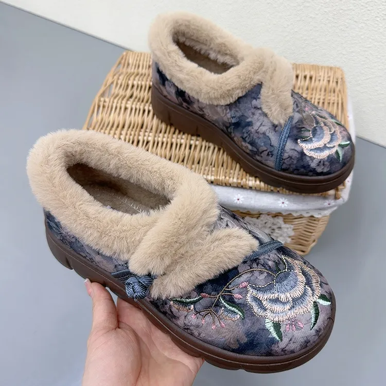 新中式加绒绣花鞋女冬季老北京棉鞋加厚毛毛鞋保暖防滑舒适妈妈鞋