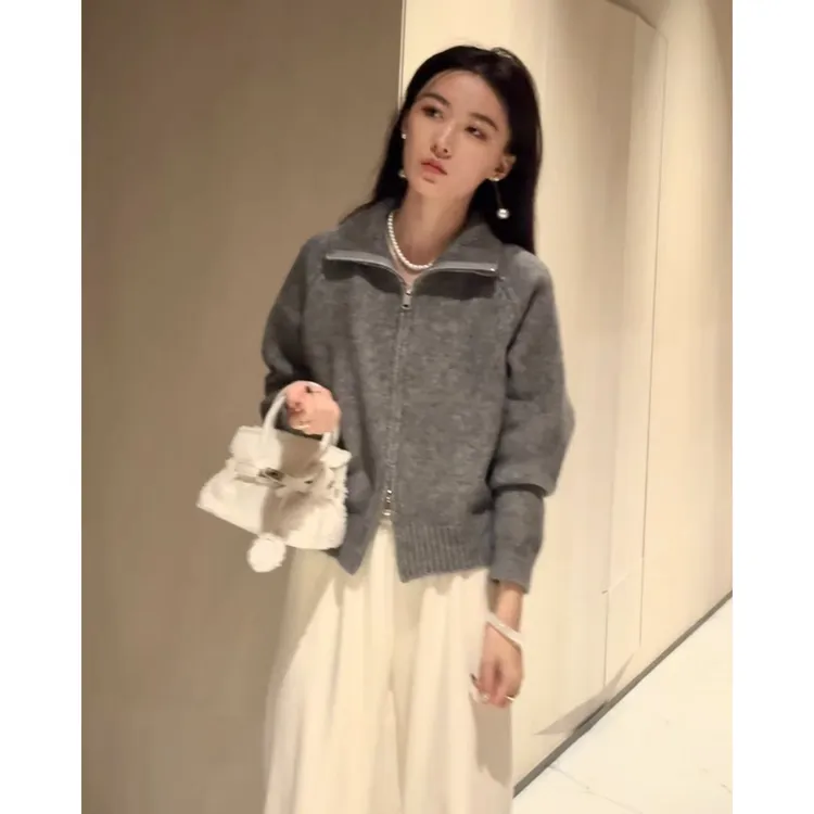 2025慵懒风毛衣外套女秋冬新款韩系简约宽松立领拉链针织开衫上衣